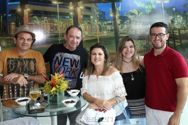 Carlos Dias, Martonio Saboya, Erciria Paz, Fernanda Rabelo e Marttonio Saboya Junior
