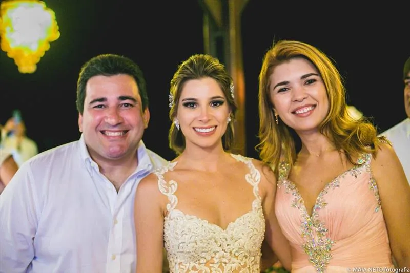 Heládio Leitão, Larissa e Viviane
