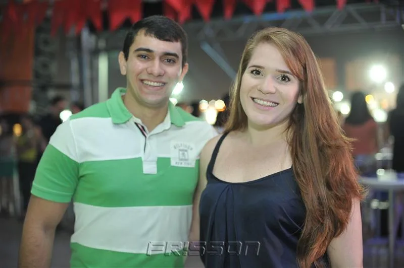 Barreto Júnior e Bárbara Martins