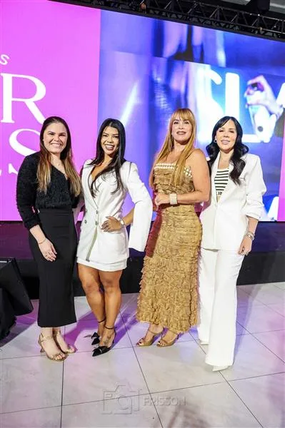 Anna Camila, Gigi Flores, Daniella Monte Rosa e Vanessa Cabral