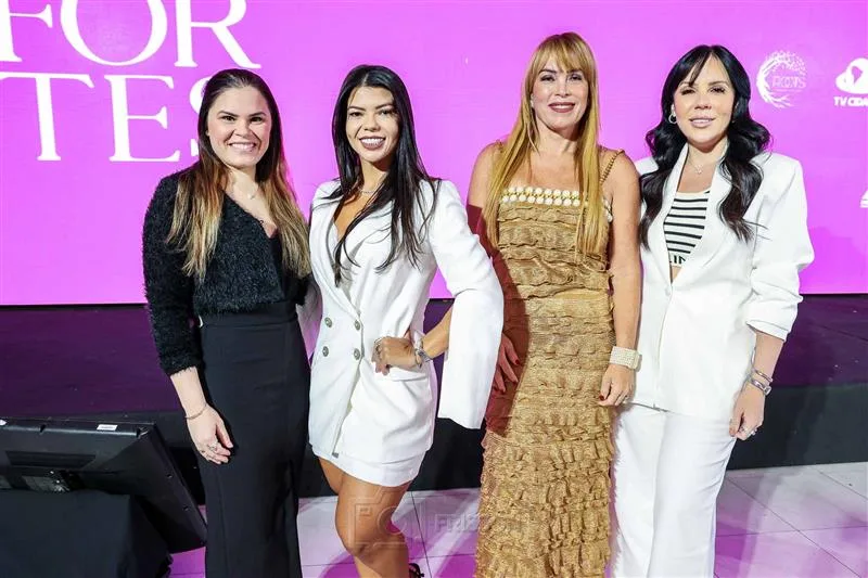 Anna Camila, Gigi Flores, Daniella Monte Rosa e Vanessa Cabral