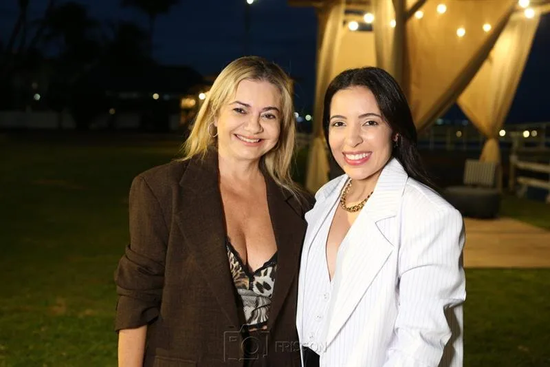 Ana Cristina Camelo e Monique Benevides