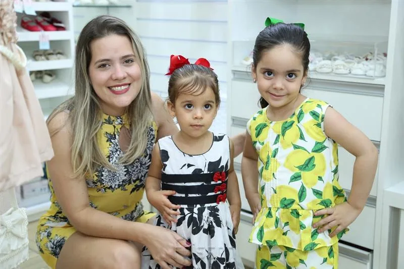 Ariana Mara, Alana e Alice Nascimento