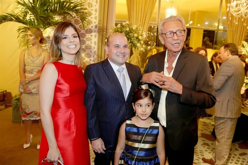 Carol, Roberta, Roberto Claudio Bezerra e Espedito Celeiro