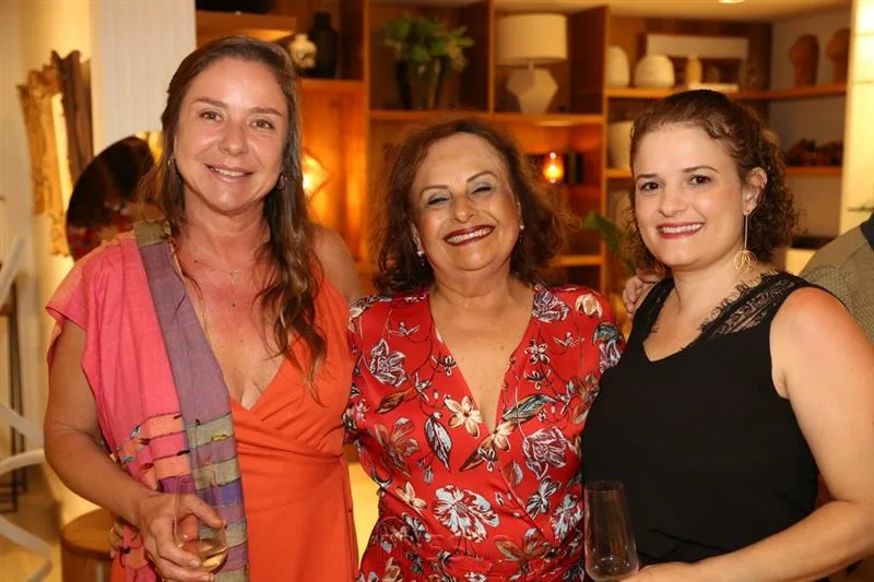 Adriana, Mariana, Fernanda Capibaribe